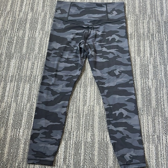 Athleta Camo Elation 7/8 Tight Leggings - Picture 3 of 5